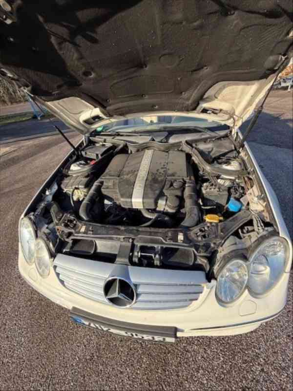 Mercedes-Benz CLK 2,6   240 Cabrio A209 - V6 - AMG - foto 13