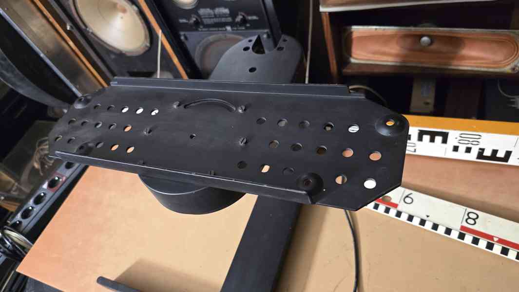 BANG & OLUFSEN BEOVISION TV otočný stojan dálkově ovládaný - foto 3
