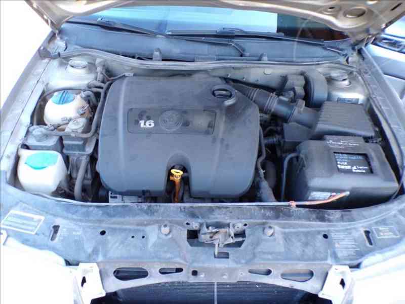 Škoda Octavia 1,6 MPI TOUR,TAŽNÉ ZAŘÍZENÍ - foto 12