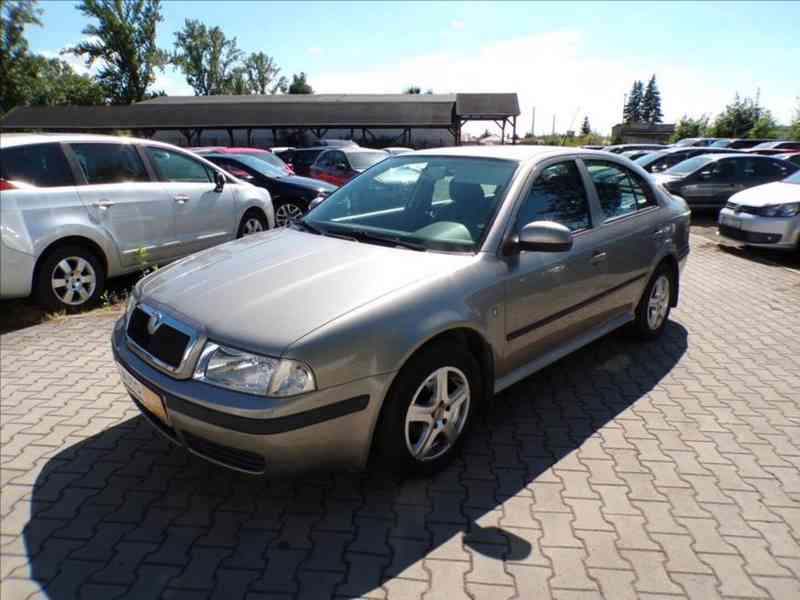 Škoda Octavia 1,6 MPI TOUR,TAŽNÉ ZAŘÍZENÍ - foto 2
