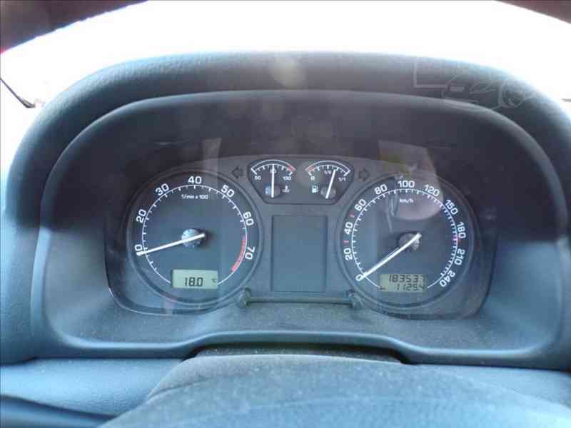 Škoda Octavia 1,6 MPI TOUR,TAŽNÉ ZAŘÍZENÍ - foto 5