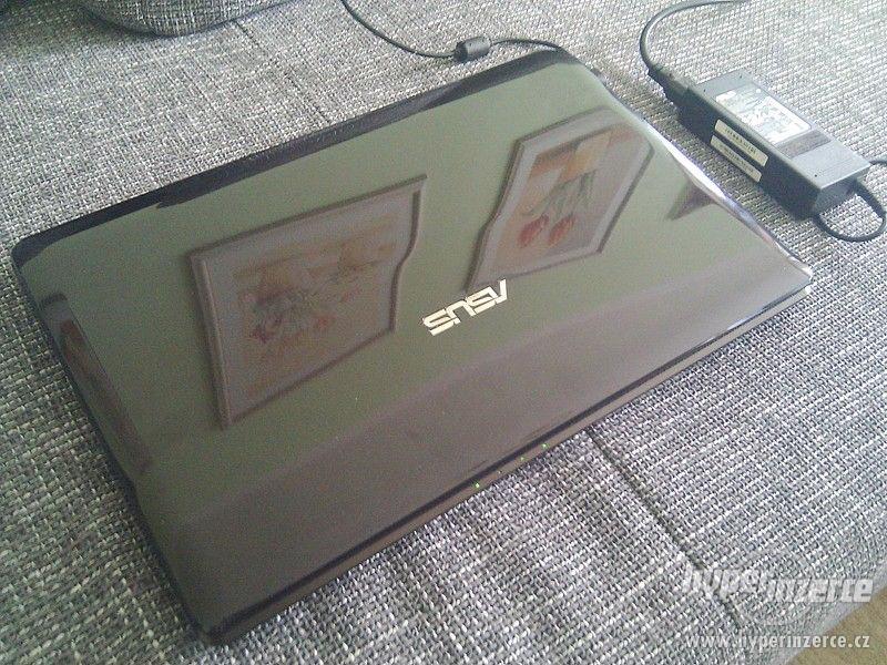 Výkonný 17" LED Asus K72J v TOP STAVU ! - foto 3