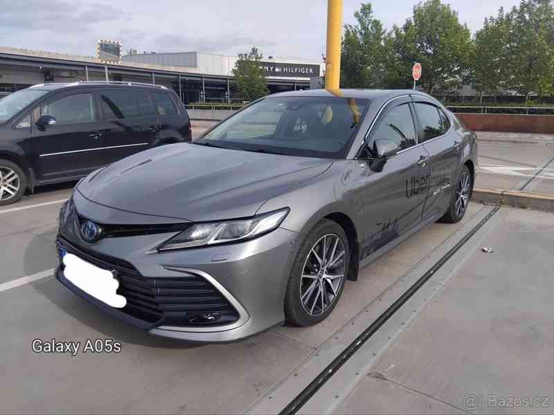 Toyota Camry 2,5 - foto 1