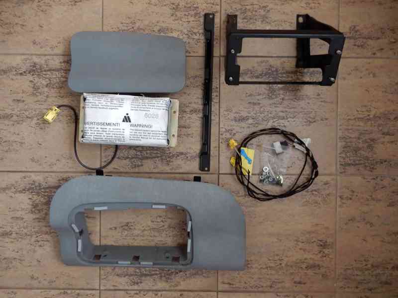 Airbag spolujezdce Felicia - foto 1