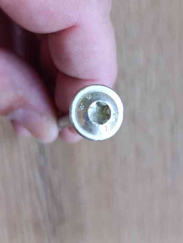 Vruty do dřeva, 6x120, talířova hlava, torx, 100ks - foto 6