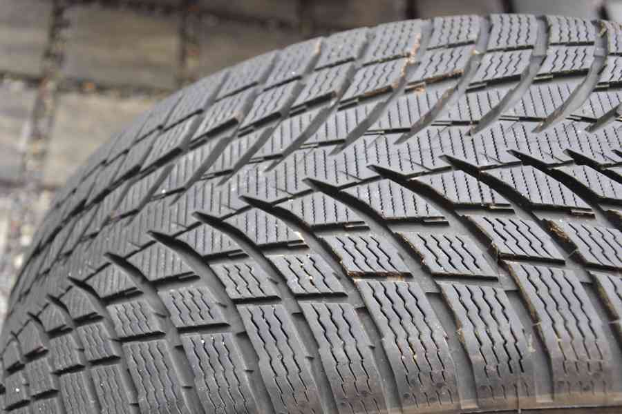 ZÁNOVNÍ zimní pneu 245/40R19 Nokian Snowproof P - foto 6