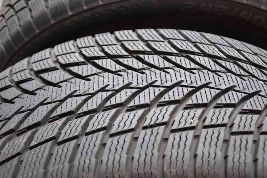 ZÁNOVNÍ zimní pneu 245/40R19 Nokian Snowproof P - foto 7