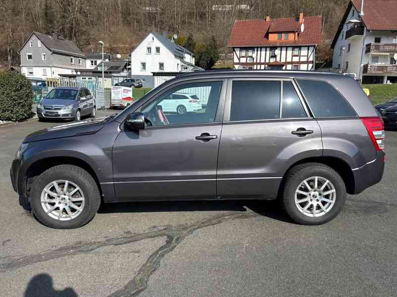 Suzuki Grand Vitara 2.4i 4x4 Club benzín 124kw - foto 15