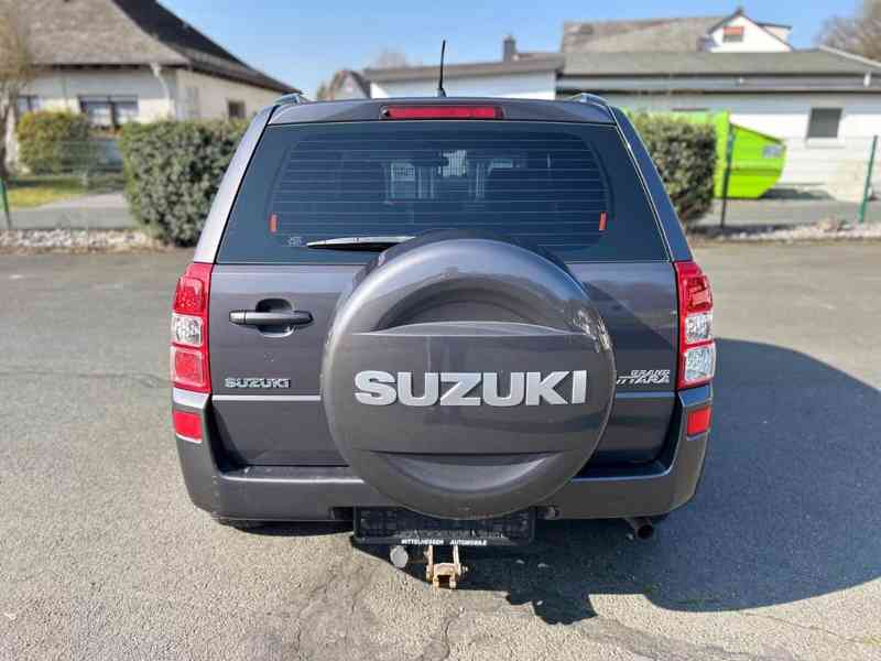 Suzuki Grand Vitara 2.4i 4x4 Club benzín 124kw - foto 3