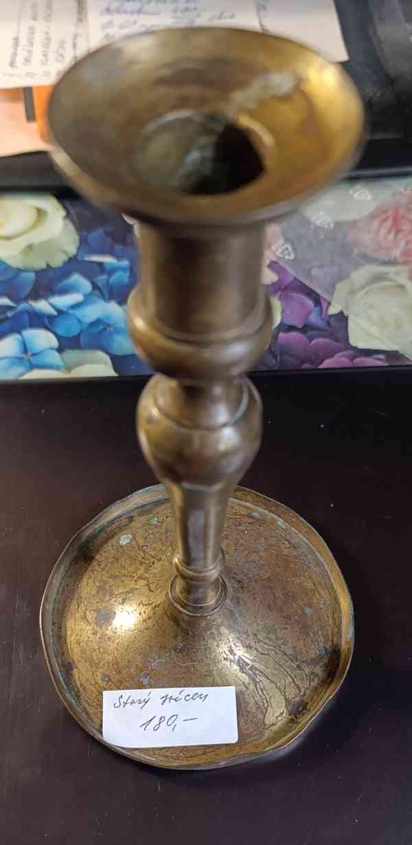 Starožitný mosazný svícen na jednu svíčku - foto 2