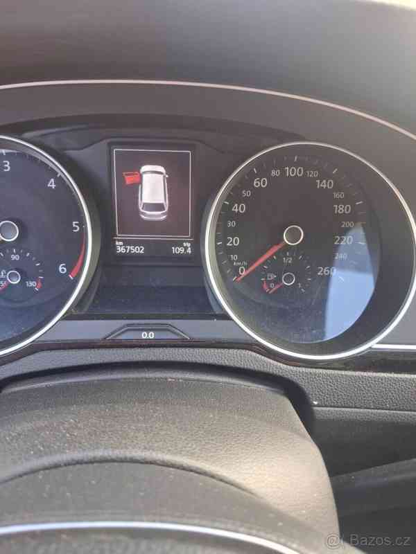 Volkswagen Passat 1,6 - foto 2