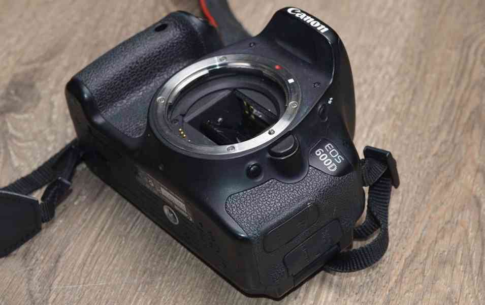 Canon EOS 600D **18 Mpx CMOS TOP 31000 exp. - foto 4