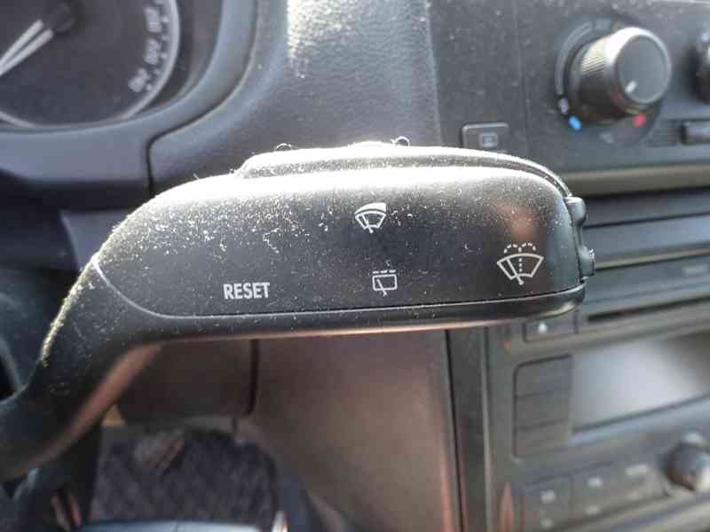 Škoda Roomster 1.4i 16V r.v.2007 (63 kw) 1.MAJITEL - foto 10