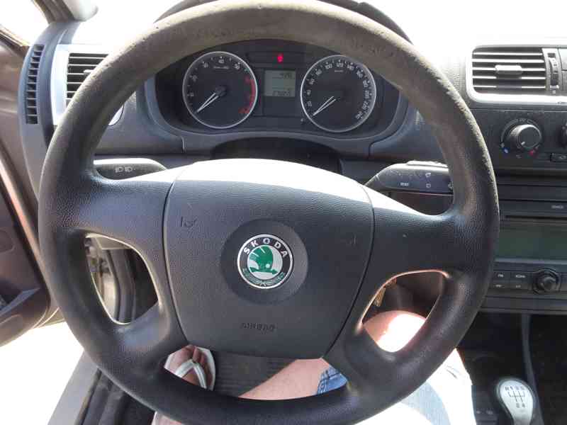 Škoda Roomster 1.4i 16V r.v.2007 (63 kw) 1.MAJITEL - foto 9