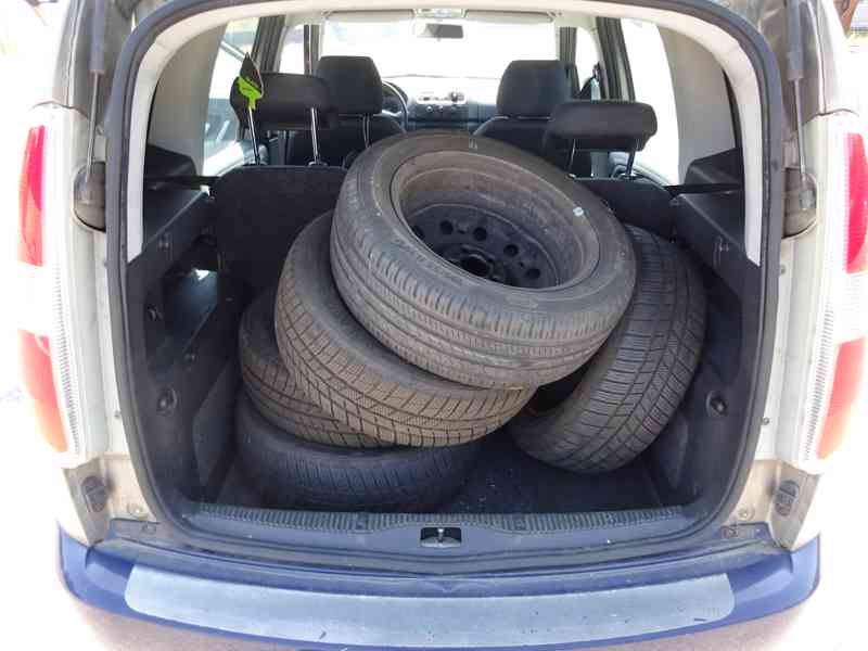 Škoda Roomster 1.4i 16V r.v.2007 (63 kw) 1.MAJITEL - foto 14