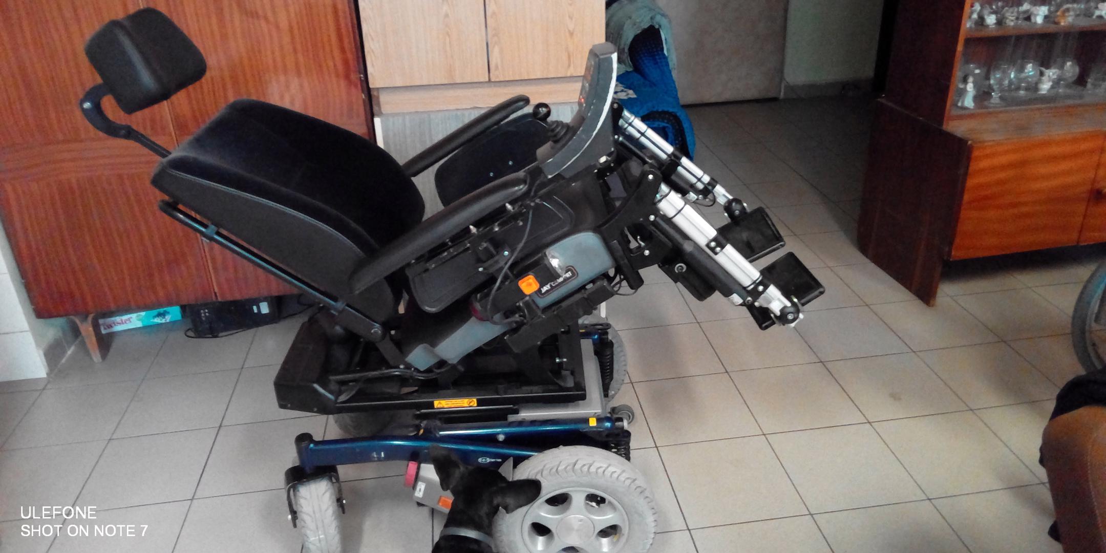 Elektricky invalidní vozík Puma Yes - foto 1