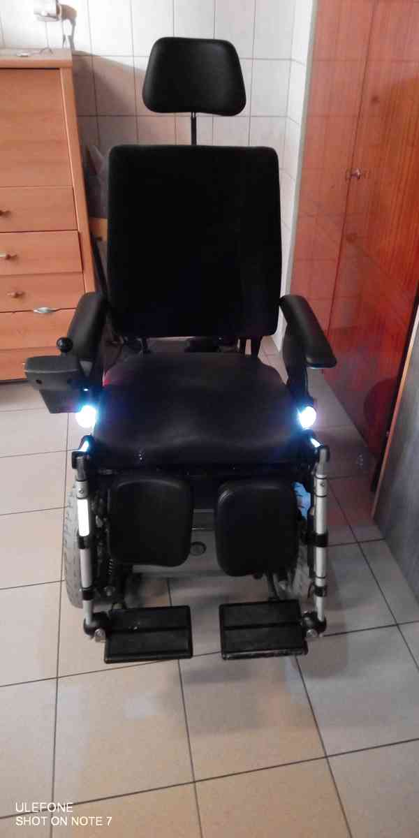 Elektricky invalidní vozík Puma Yes - foto 2