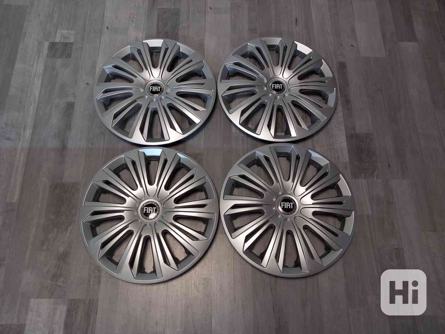 Poklice Fiat, nové - foto 1