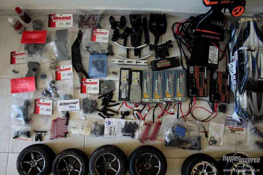 Traxxas E-MAXX Brushless - foto 8