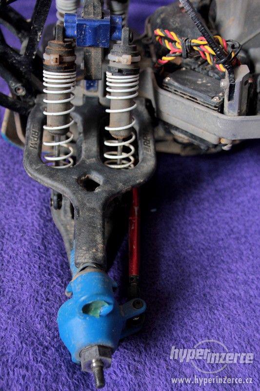 Traxxas E-MAXX Brushless - foto 12