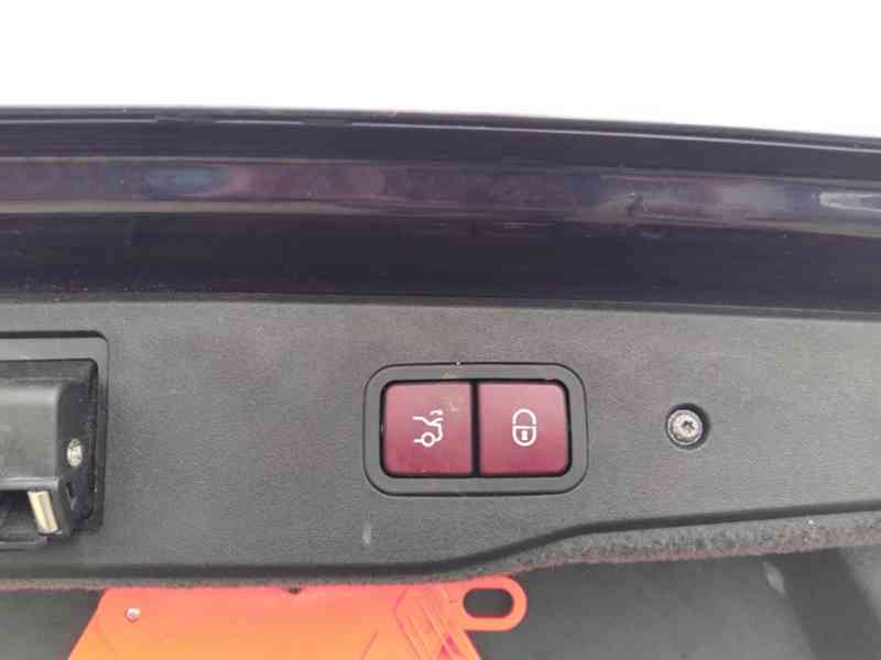 MERCEDES BENZ S 500 V8 4 MATIC typ 220 ČR - foto 37