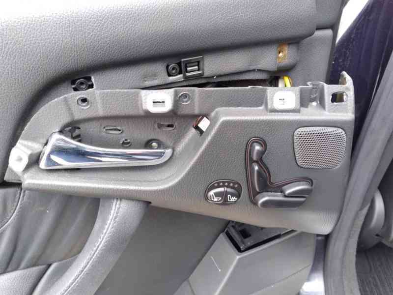 MERCEDES BENZ S 500 V8 4 MATIC typ 220 ČR - foto 28