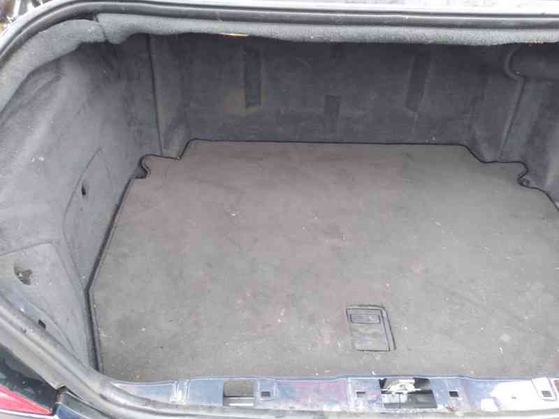 MERCEDES BENZ S 500 V8 4 MATIC typ 220 ČR - foto 36