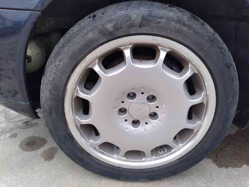 MERCEDES BENZ S 500 V8 4 MATIC typ 220 ČR - foto 42