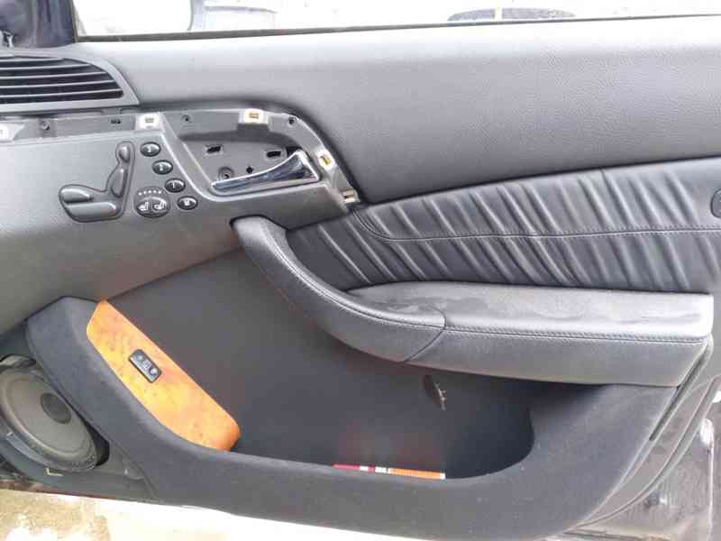 MERCEDES BENZ S 500 V8 4 MATIC typ 220 ČR - foto 21