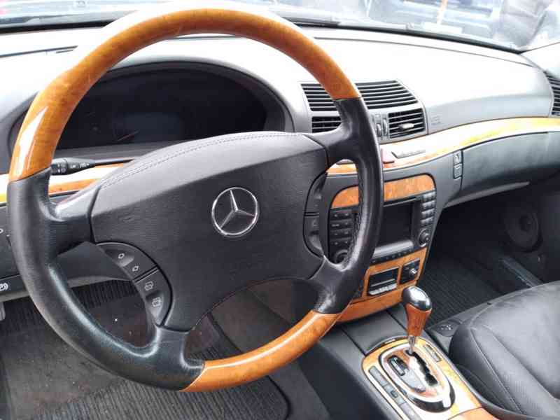 MERCEDES BENZ S 500 V8 4 MATIC typ 220 ČR - foto 31