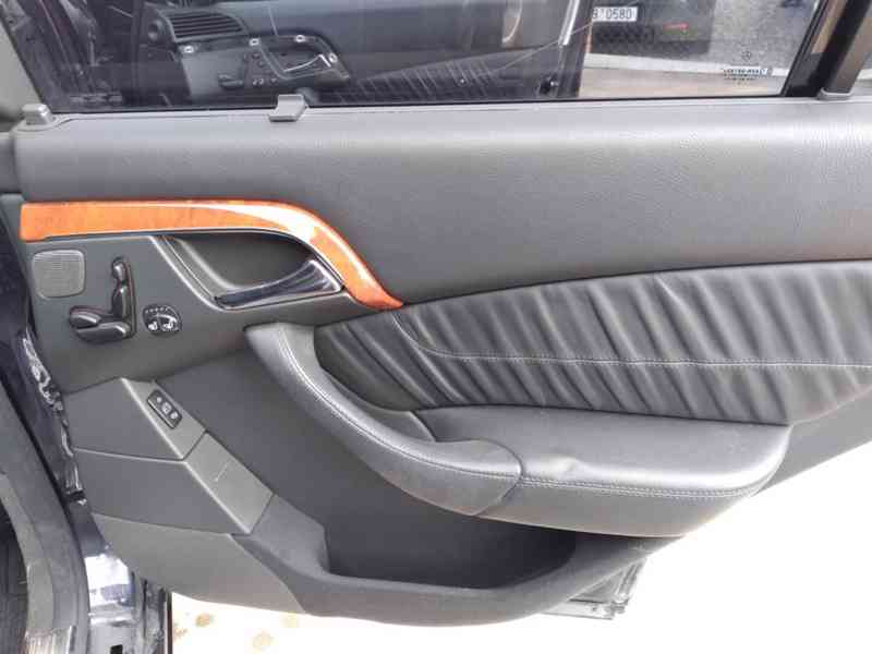 MERCEDES BENZ S 500 V8 4 MATIC typ 220 ČR - foto 20