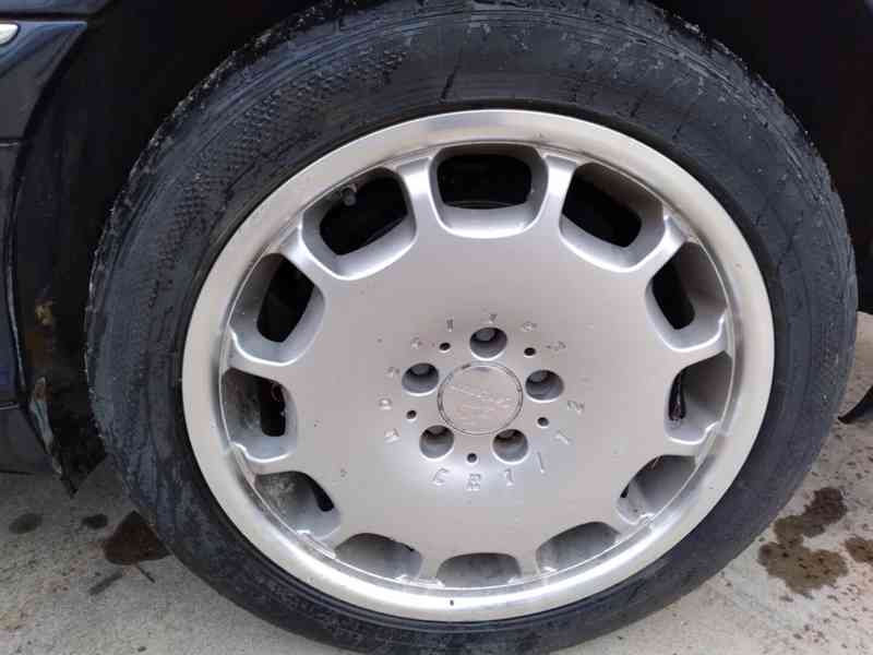 MERCEDES BENZ S 500 V8 4 MATIC typ 220 ČR - foto 41