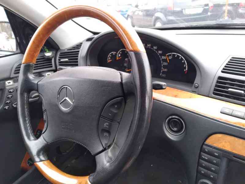 MERCEDES BENZ S 500 V8 4 MATIC typ 220 ČR - foto 33