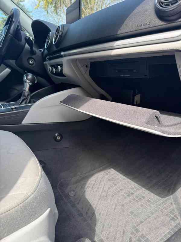 Audi A3 sportback, CZ, servisováno - foto 11