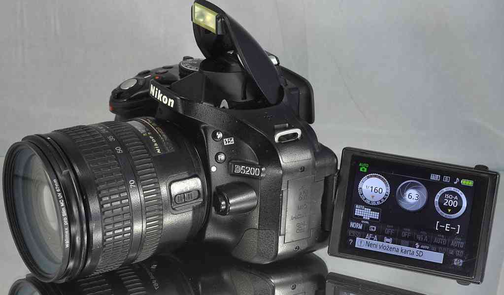 Nikon D5200 + AF-S 18-70mm  *45 000 Exp - foto 6