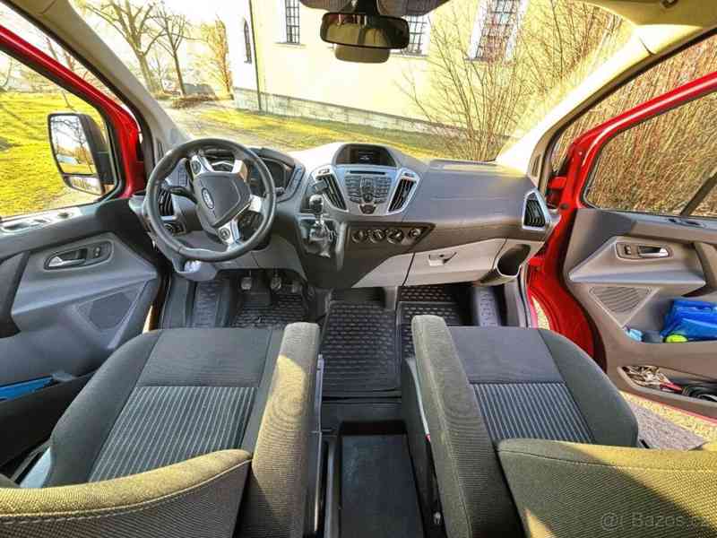 Ford Transit Custom 2,2   r.v. 2015, 8 míst k sezení. - foto 9