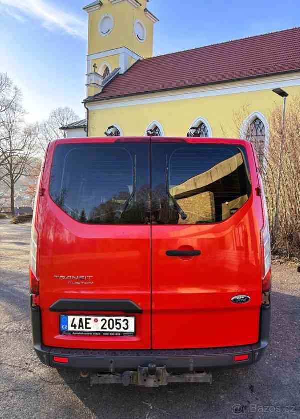 Ford Transit Custom 2,2   r.v. 2015, 8 míst k sezení. - foto 2
