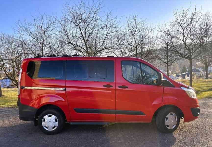 Ford Transit Custom 2,2   r.v. 2015, 8 míst k sezení. - foto 17