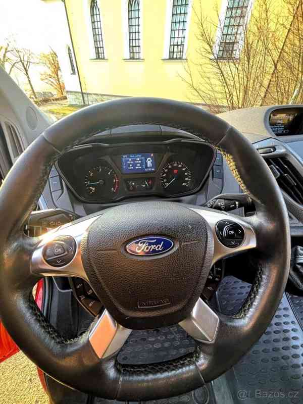 Ford Transit Custom 2,2   r.v. 2015, 8 míst k sezení. - foto 8
