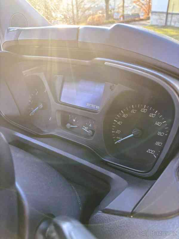 Ford Transit Custom 2,2   r.v. 2015, 8 míst k sezení. - foto 13