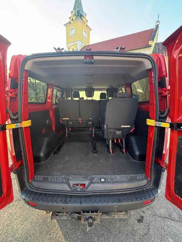 Ford Transit Custom 2,2   r.v. 2015, 8 míst k sezení. - foto 15