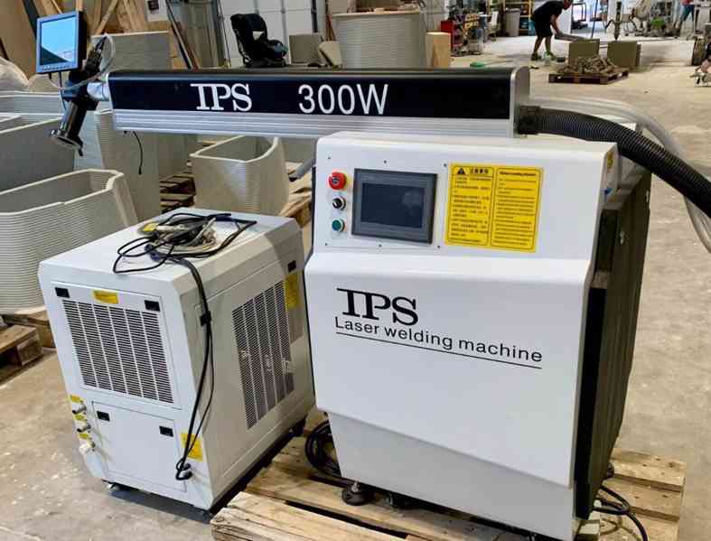 Nepoužitý laserový svářecí stroj TPS 300 W, r. v. 2017 - foto 2