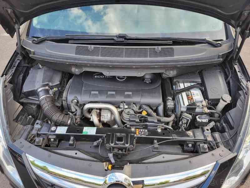 Opel Zafira 2,0   BiTurbo, 195 HP, 1. maj - foto 5