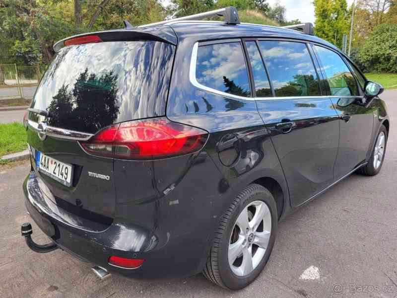 Opel Zafira 2,0   BiTurbo, 195 HP, 1. maj - foto 3