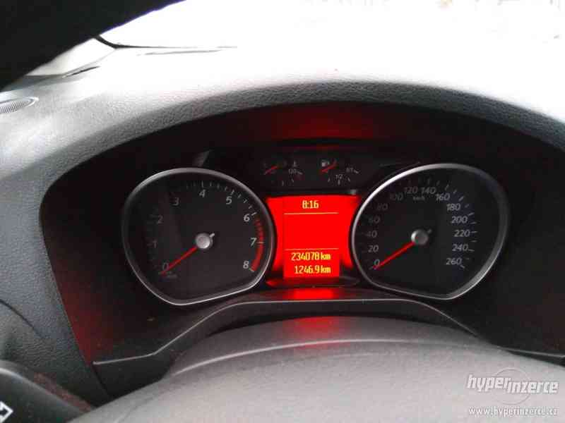 Ford S-Max 2,5T benzín, panorama,7 míst - foto 4