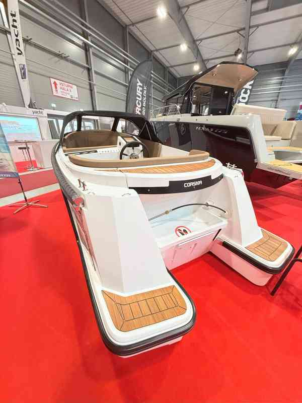 Nová motorová loď Corsiva 565 New Age - foto 5