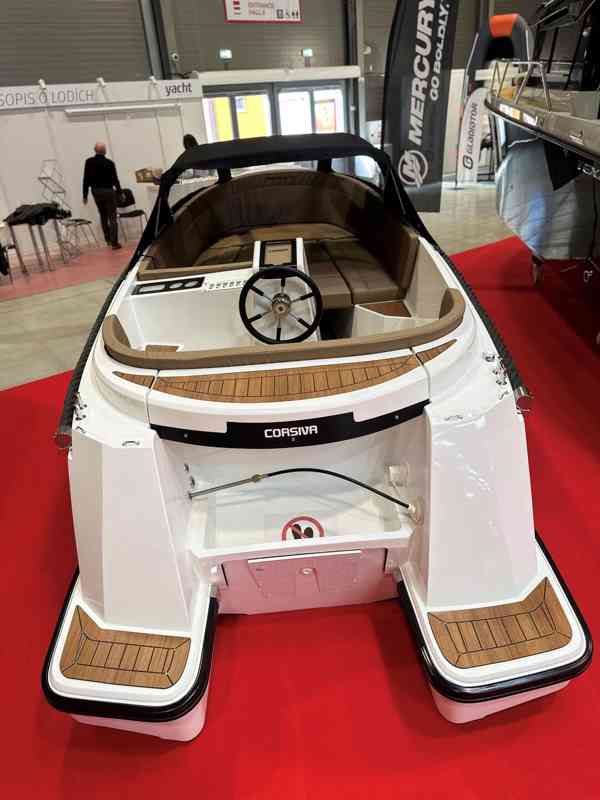 Nová motorová loď Corsiva 565 New Age - foto 2