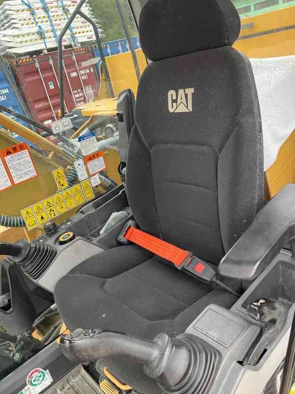 Pásový bagr Caterpillar 320, bagr - foto 7