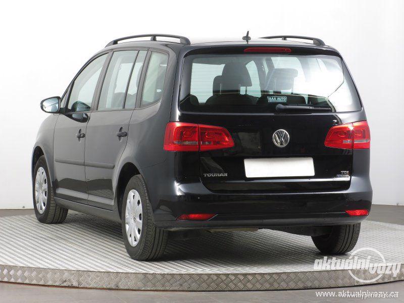 Volkswagen Touran 1.6, nafta, r.v. 2012 - foto 17