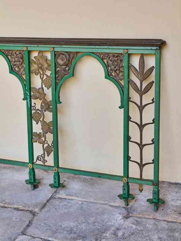 Těžké bronzové zábradlí s motivem vinné révy - 308 cm - foto 2